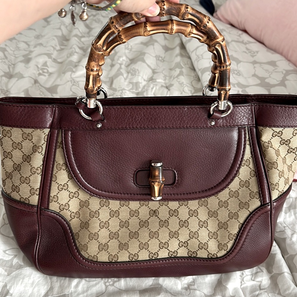 GUCCI handbag %100 original